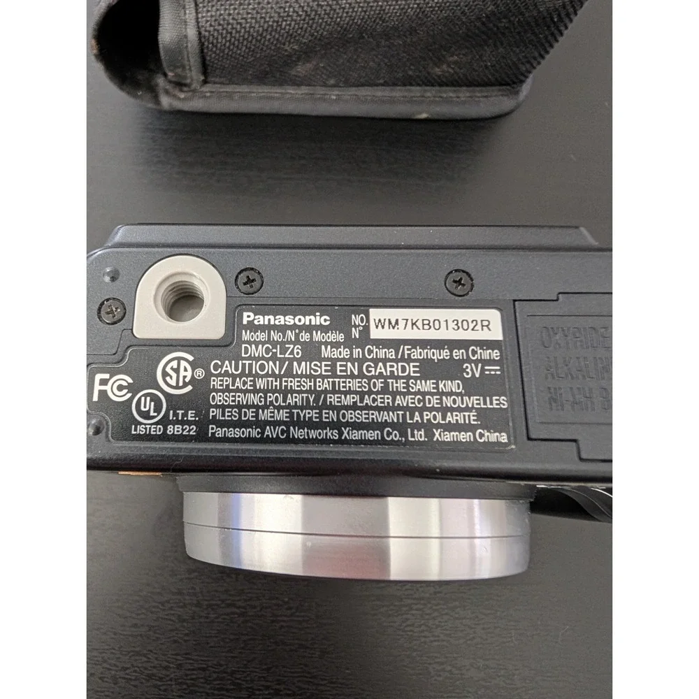 Panasonic‎ Lumix DMC-LZ6 Digital Camera  7.2 MP 6x Optical Zoom With Case